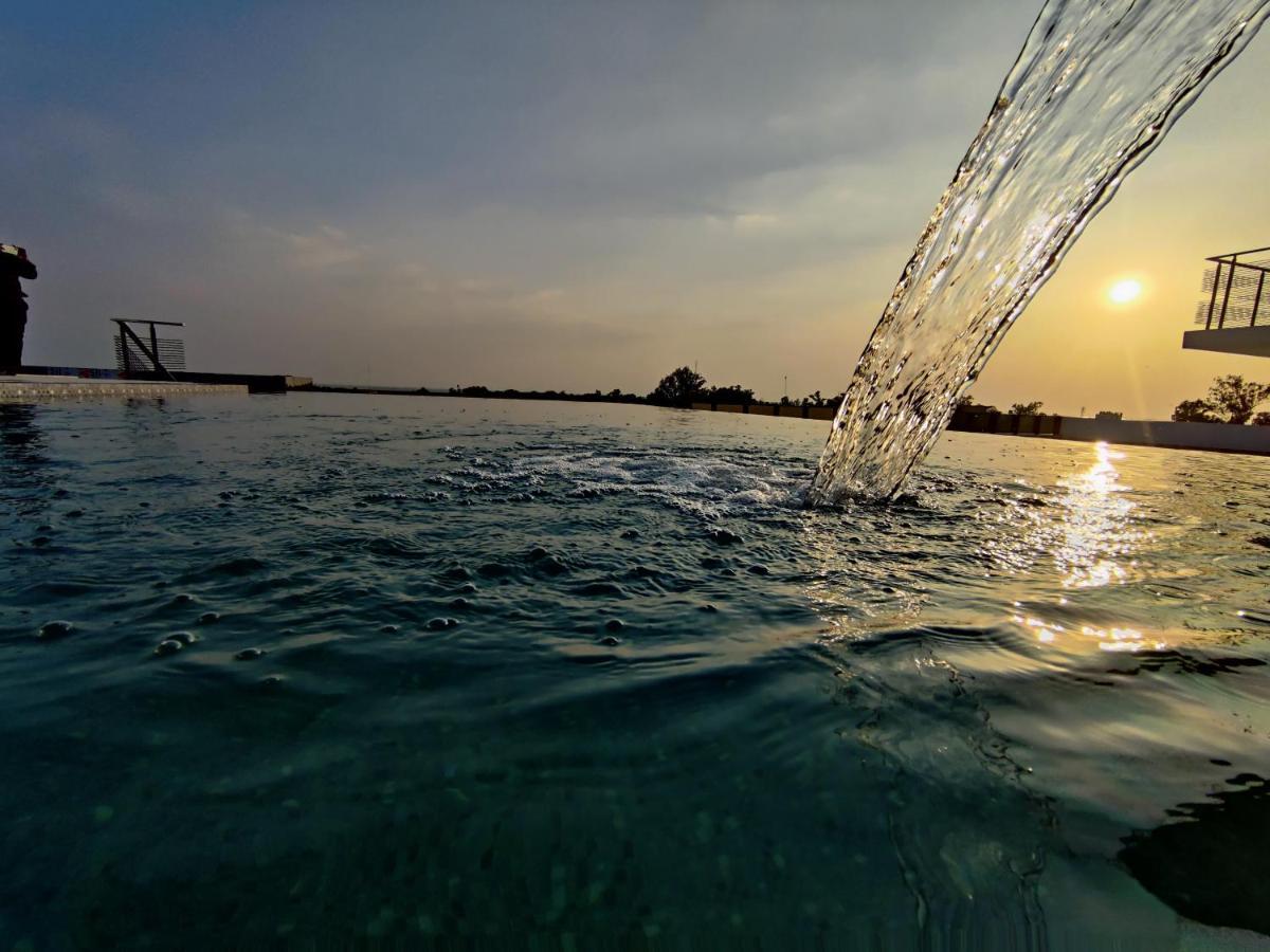 Hotel X Rajshahi Dış mekan fotoğraf